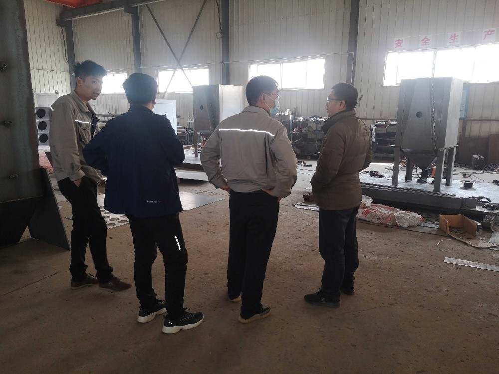 客戶(hù)至青島不二噴砂科技有限公司參觀(guān)考察